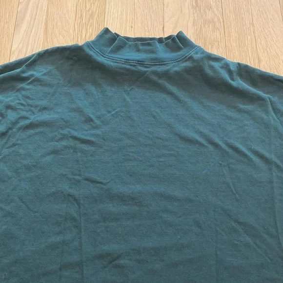 We the Free Fearless mock neck tshirt green size small - Picture 2 of 4